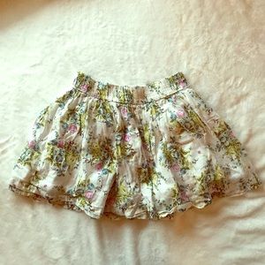 Super fun skirt (floral)